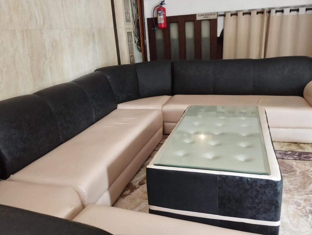 Hotel Tara Palace By Goyal Hoteliers Агра Экстерьер фото