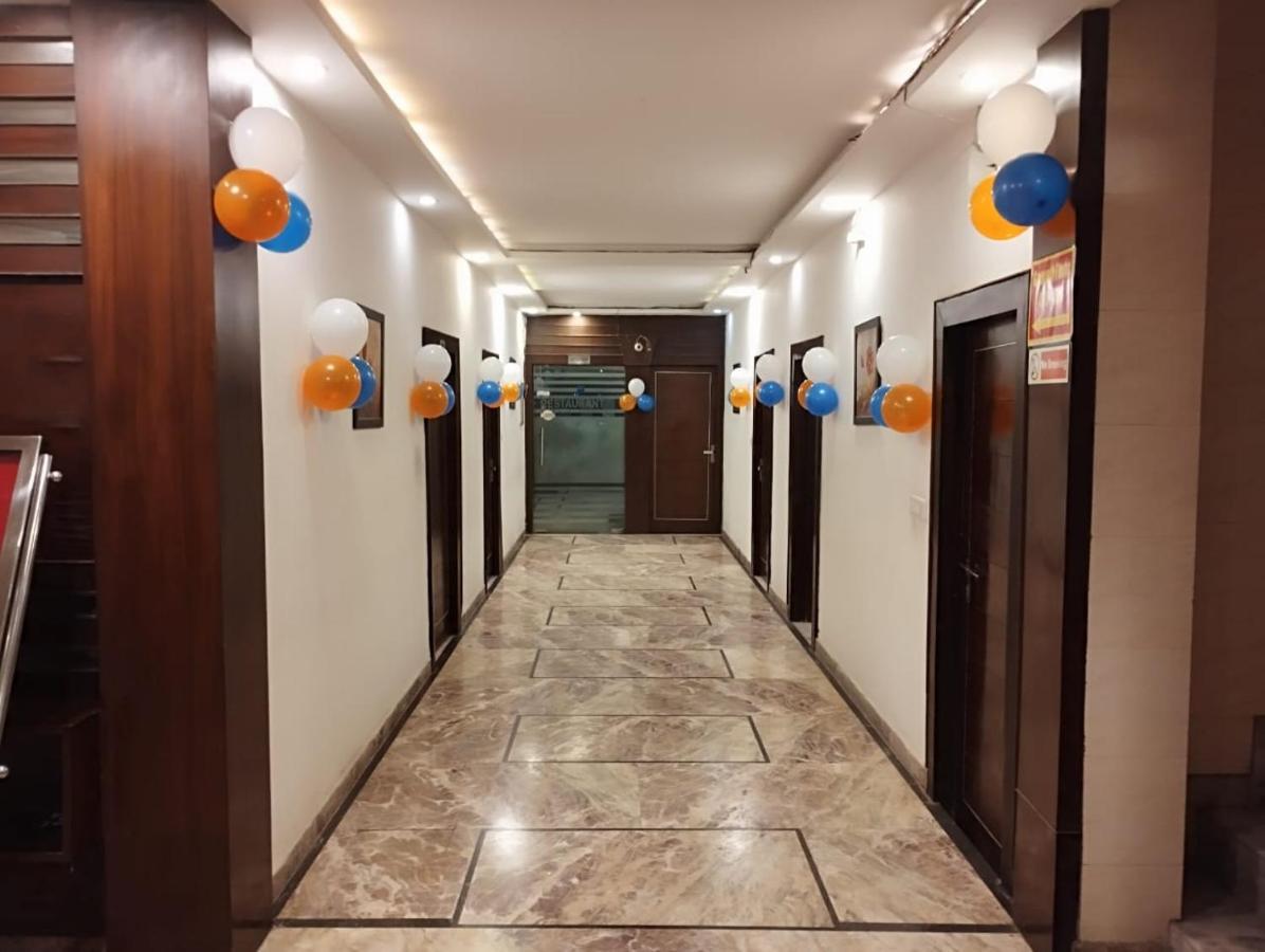 Hotel Tara Palace By Goyal Hoteliers Агра Экстерьер фото