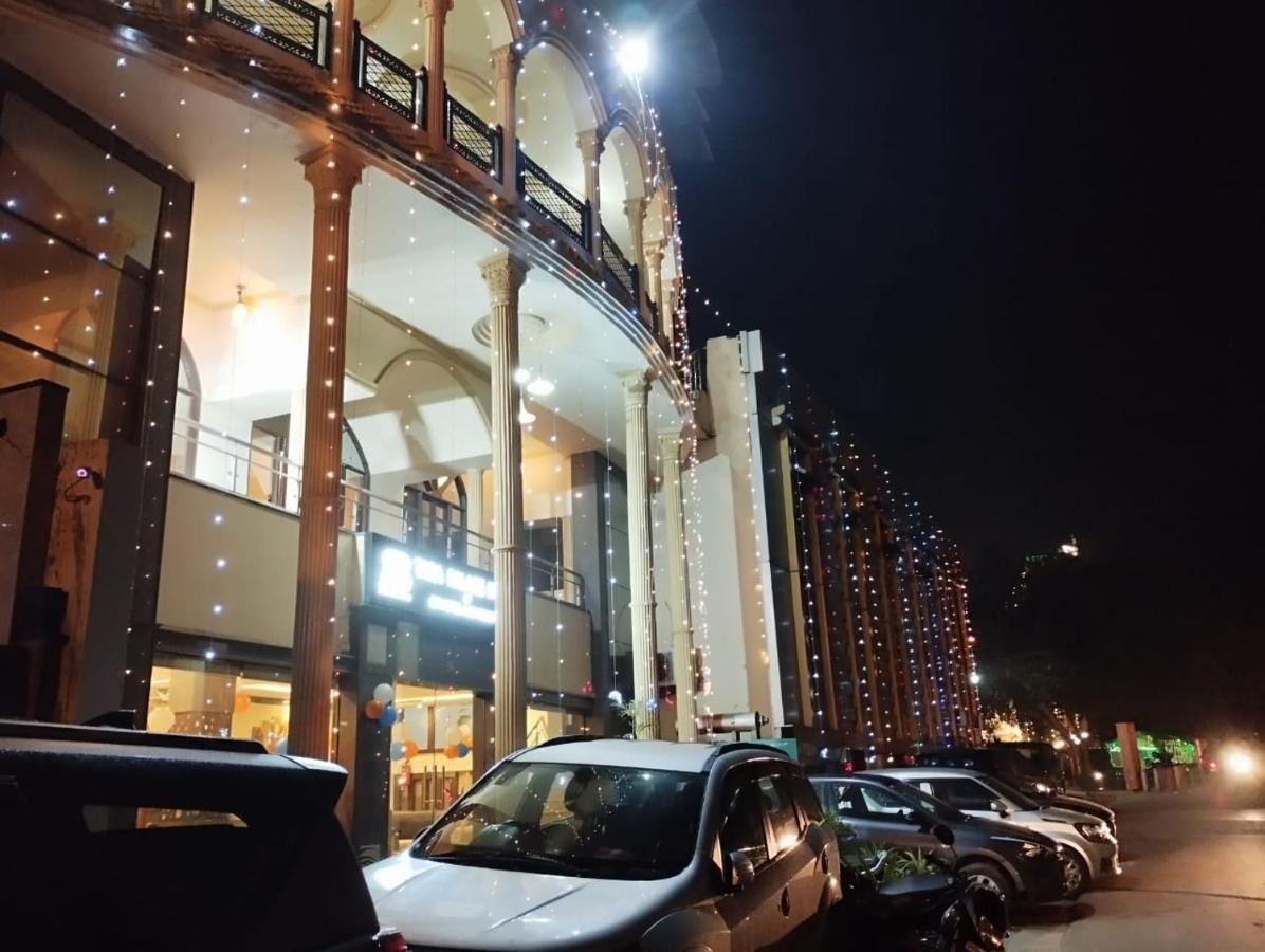 Hotel Tara Palace By Goyal Hoteliers Агра Экстерьер фото