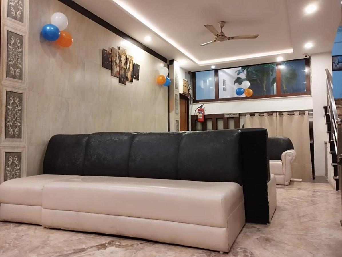 Hotel Tara Palace By Goyal Hoteliers Агра Экстерьер фото