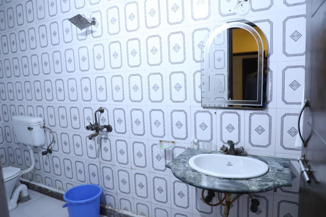 Hotel Tara Palace By Goyal Hoteliers Агра Экстерьер фото