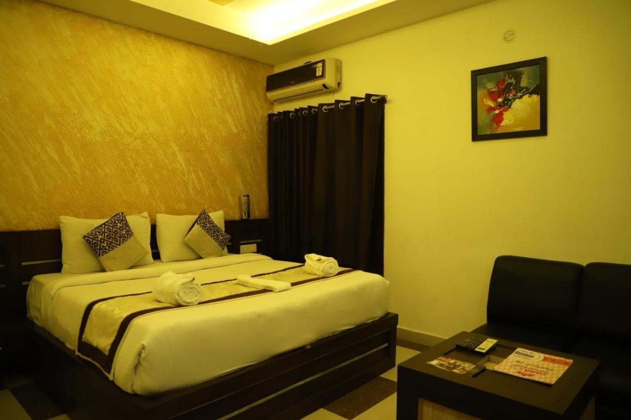 Hotel Tara Palace By Goyal Hoteliers Агра Экстерьер фото