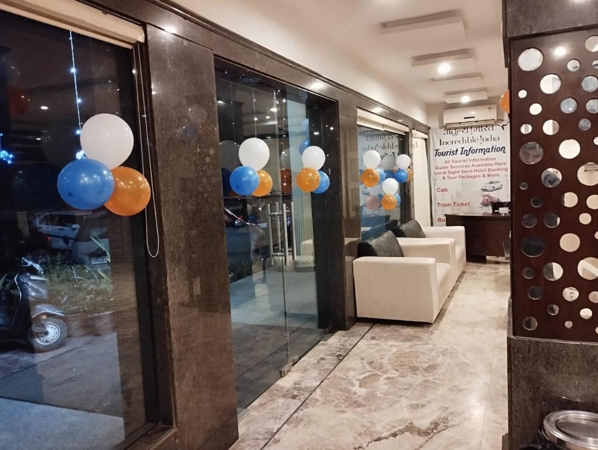 Hotel Tara Palace By Goyal Hoteliers Агра Экстерьер фото